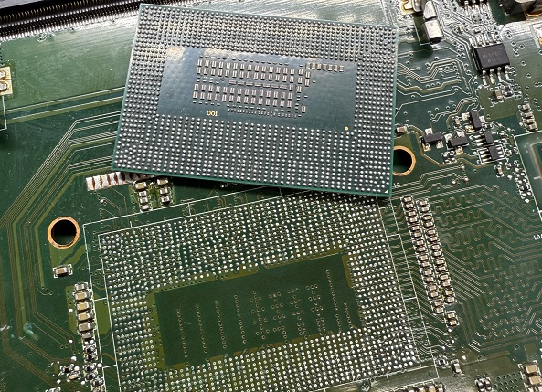 堅持使用全新晶片元件